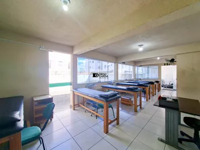 Casa Comercial à Venda em Contagem (Bairro Glória) – Frente, 720 m² Internos - Foto 4