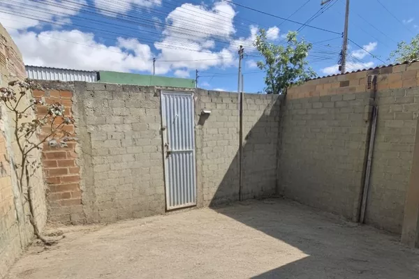 Casa 3/4 no Vila América, Boa Vista, próximo ao Hotel Itajuipe Vitória da Conquista, BA - Foto 2