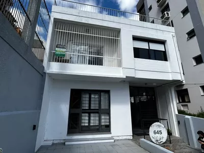 Vendo amplo Sobrado 3 andares 3 dormitórios suite  - Foto 2