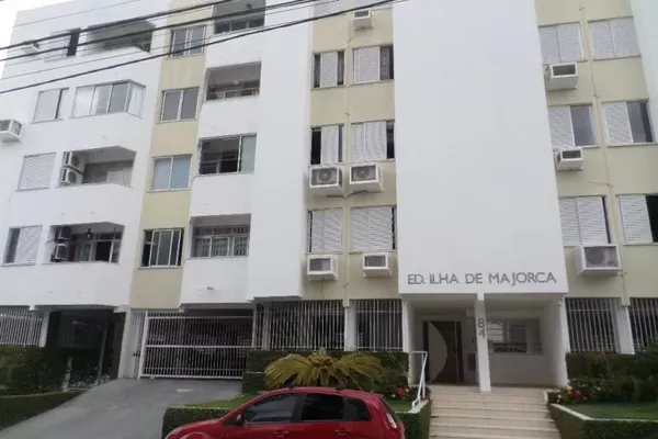 Apartamento 01 dormitório com garagem na Trindade, reformado - Foto 2