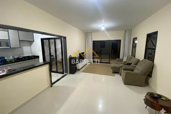 Casa à venda no bairro Campestre, com 3 quartos, sendo 1 suíte, 2 banheiros e quintal - Foto 4