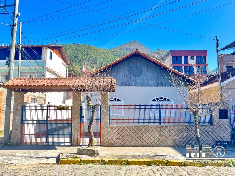 Casa comercial em Olaria, Nova Friburgo - Foto Principal