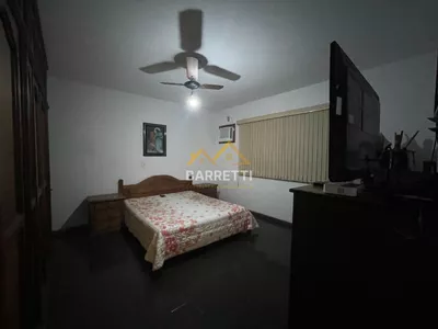 Chácara à venda no bairro Santa Rita, com 727 m² de construção, 6 quartos (sendo 4 suítes), piscina e 8 vagas de garagem - Foto 10