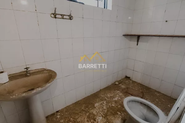 Casa Assobradada com 2 Quartos e Varanda à Venda no Jardim Nova Iguaçu - Oportunidade para Investidores - Foto 5