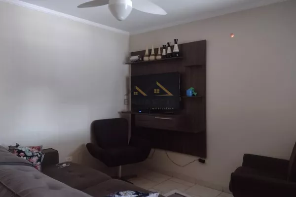 Casa à venda no Santa Terezinha, com 135 m², dois quartos, dois banheiros e duas vagas de garagem - Foto 2