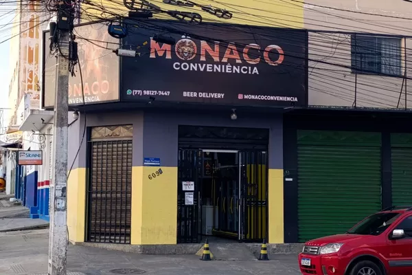 **Aluguel de Ponto Comercial de esquina com Mezanino na Av. Regis Pacheco no Centro – Vitória da - Foto 1