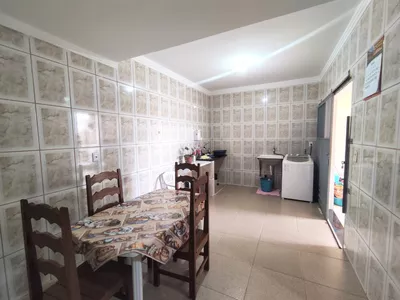 Casa Duplex (solta) com 5/4 sendo 1 suíte, com garagem para 4 carros no Bairro Felícia na região - Foto 16