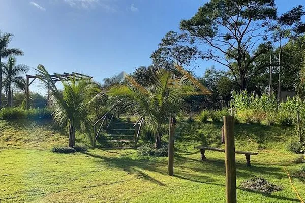 Terreno à venda de 896 m² no Condomínio Santa Felicidade, no Distrito Tupi - Foto 1
