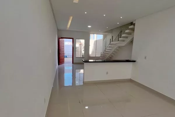Casa duplex de 3 quartos sendo 1 suíte com varanda pertinho do shopping à venda, Felícia, Vitóri - Foto 5