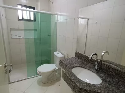 Excelente apartamento de 2 quartos sendo 1 suíte de 1ª andar com planejados na cozinha e quartos p - Foto 19