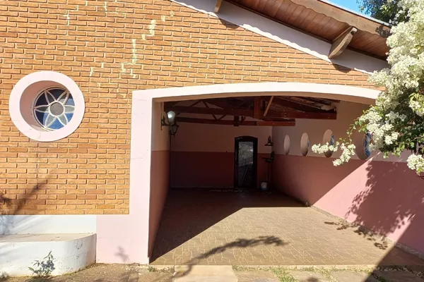 Casa à venda na Vila Fátima, com 422 m², 5 quartos (sendo 2 suítes) e 4 vagas de garagem - Foto 1