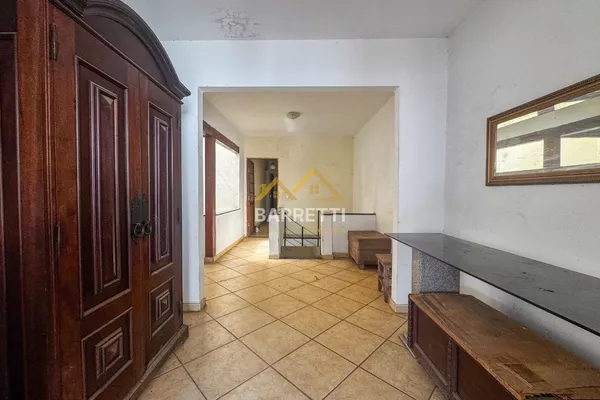 Sobrado à venda com 211,91m² de construção, 4 quartos (sendo 1 suíte) e 3 vagas de garagem, no bairro Vila Monteiro - Foto 1