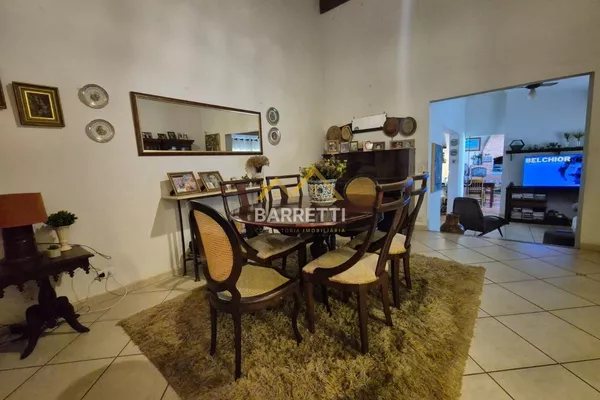 Chácara à venda de 1040m² com 3 quartos (1 suíte), 4 banheiros e 4 vagas de garagem no bairro Santa Rita - Foto 5