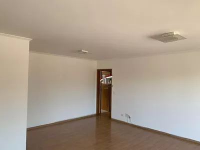 Apartamento com 4 quartos no Àgua Verde - Curitiba para locação - Foto 33