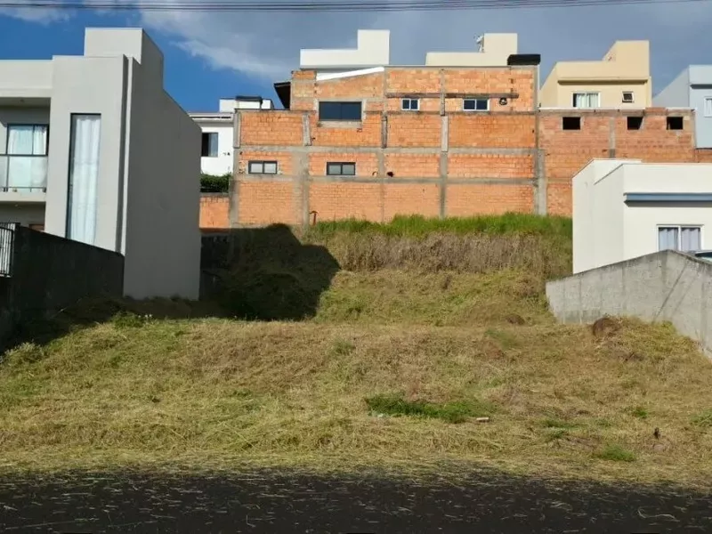 Terreno plano no Fraron - Foto Principal