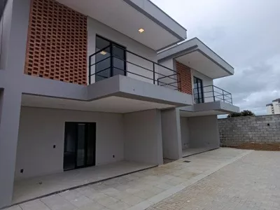 Casa duplex soltas com 3 suítes, sala com 2 ambientes, lavabo, garagem coberta para 2 carros, Alto - Foto 12