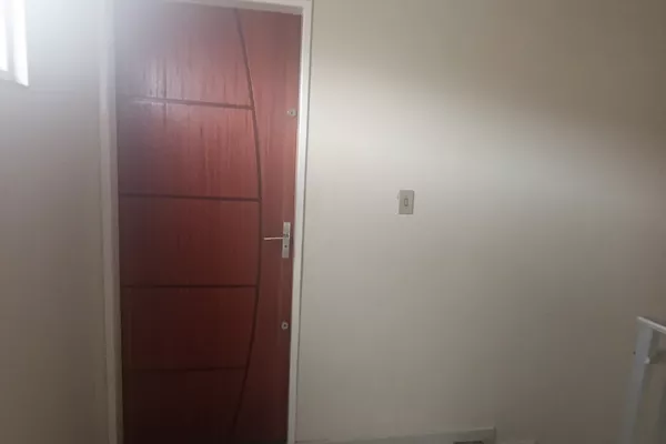 Ponto comercial + 2 apartamentos na parte superior, na Av. Santa Helena, esquina com a Nilo Peçanha - Foto 5