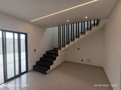 Casa duplex soltas com 3 suítes, sala com 2 ambientes, lavabo, garagem coberta para 2 carros, Alto - Foto 3