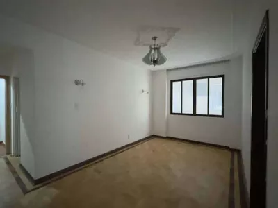 Vendo amplo apto 2 dormitórios 4 andar fundo.  - Foto 3