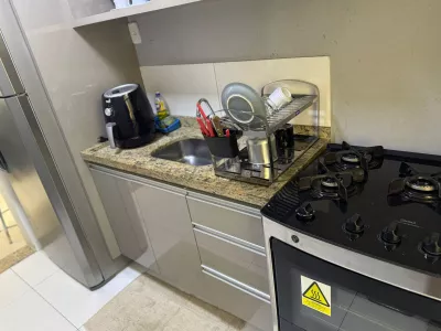 Apartamento completo, porteira fechada com móveis e Eletros andar alto de 2/4 em condomínio fechad - Foto 12