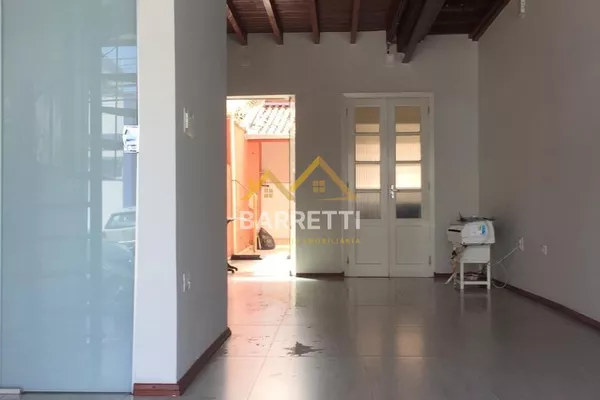 Casa comercial à venda no centro com 3 salas e 3 banheiros - Foto 1