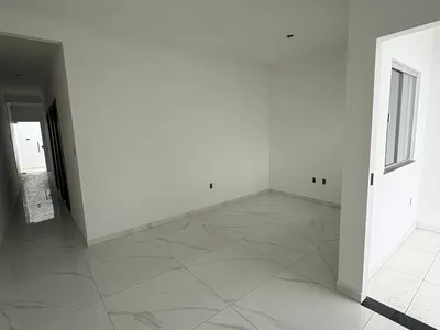 Casa de 2 quartos sendo 1 suíte com garagem para dois carros e quintal - Foto 13