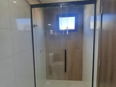 Casa de 2 pavimentos com 4 quartos sendo 3 suítes + dependência + espaço gourmet em condomínio f - Foto 50