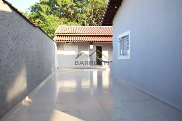 Casa a venda na cidade de São Pedro, com 3 qa em uma área de 283 m² - Foto 2