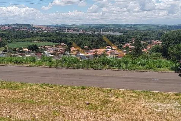 Terreno à venda de 250m² no Residencial Canadá - Foto 2