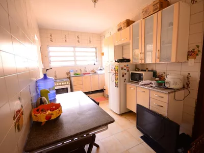 Apartamento com 131 m², com 4 quartos sendo 1 suíte. - Foto 7