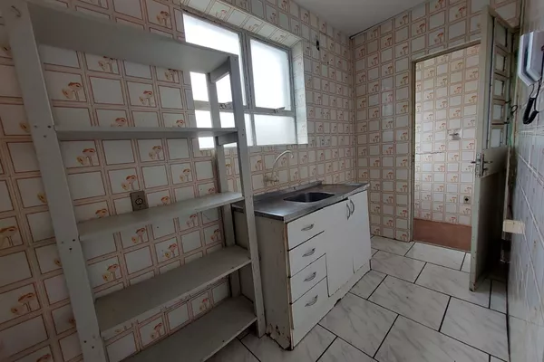 Vendo amplo apto 1dorm com box escriturado 2 andar  - Foto 1