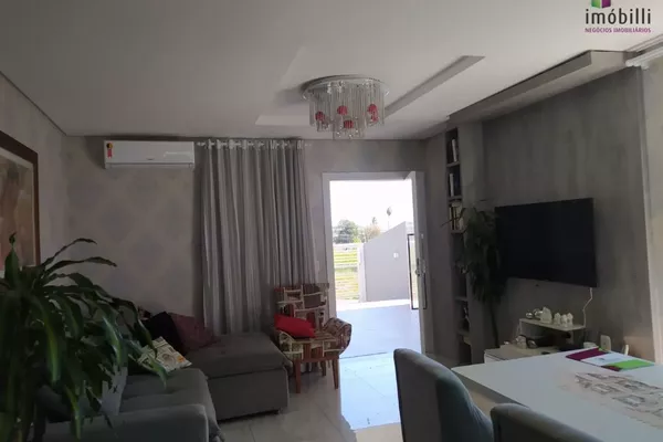 Casa com Piscina no Bairro São Francisco - Foto 4