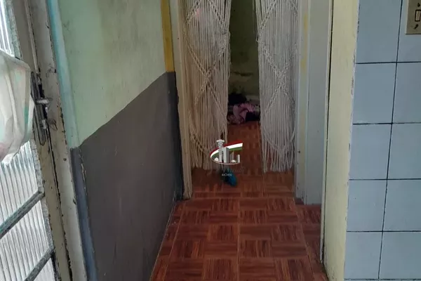 Casa para venda com 3 quartos no CIC em Curitiba - Foto 4