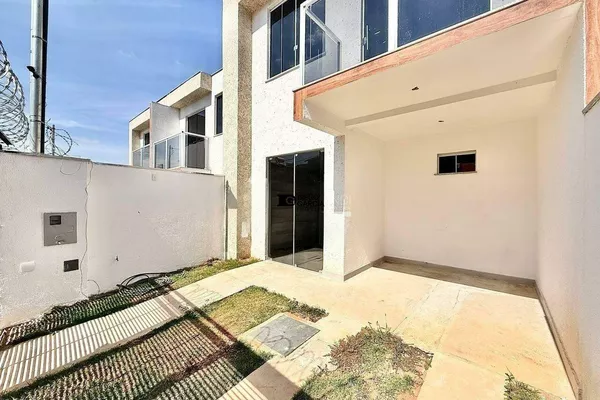 Casa Moderna com Excelente Distribuição e Quintal! - Foto 1