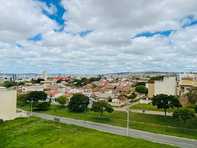 Vendo excelente apartamento de 3 quartos sendo 1 suíte, todo mobiliado, 103M² + 2 Elevadores no Ca - Foto 11