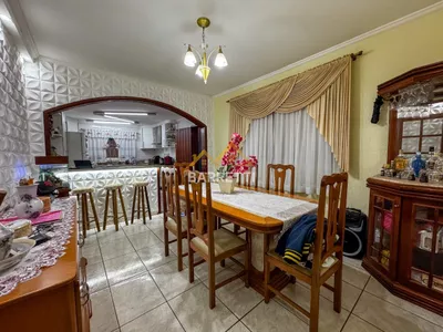 Casa à venda com 200m², 3 quartos, 3 vagas de garagem e piscina no bairro Santa Terezinha - Foto 4
