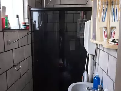 VENDO CASA DE 3 QUARTOS COM SUÍTE, 2 VAGAS DE GARAGEM NO BAIRRO URBIS VI, Vitória da Conquista, BA - Foto 3