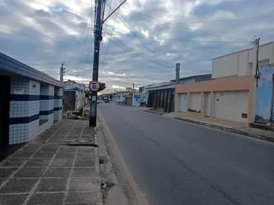 Terreno na Av. Pará esquina, parte de cima, esquina com a Av. Paramirim. 3 terrenos urbanos com 300 - Foto 3
