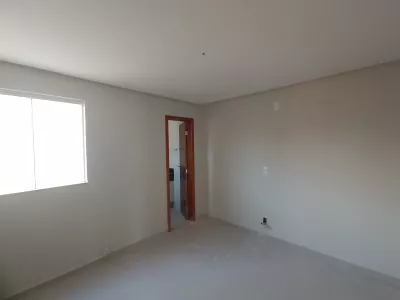 Casa duplex solta de 3 quartos sendo 2 suítes + piscina + espaço gourmet com churrasqueira à ven - Foto 33