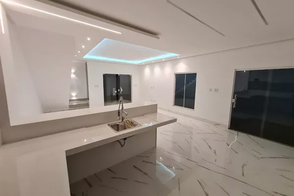 Casa duplex 3 suítes sendo 1 com closet e outra com varanda + vaga de garagem para 4 carros com 1 - Foto 5