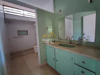 Casa para locação com 1.212 m², contendo quatro quartos, três salas, quatro banheiros e quatro vagas de garagem - Foto 30