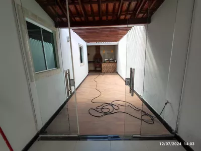 Vendo casa térrea de 3 quartos sendo 2 suites, área gourmet com churrasqueira garagem para 3 carro - Foto 9
