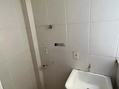 Apartamento de 2 Quartos com Suíte, Elevador e Vaga no Bairro João Pinheiro - Foto 11
