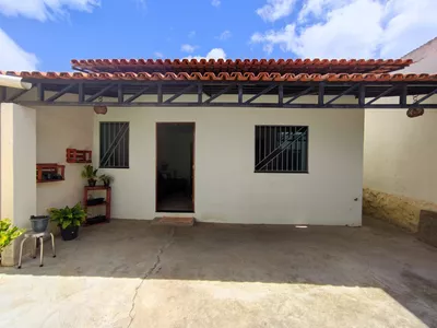 Casa solta de 3 quartos sendo 1 suíte em terreno de 193 m² no Alto Maron, Vitória da Conquista, - Foto 3