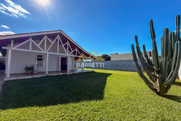 Chácara à venda no bairro Dois Córregos com 347m², 4 quartos sendo 1 suíte, área gourmet e piscina - Foto 3