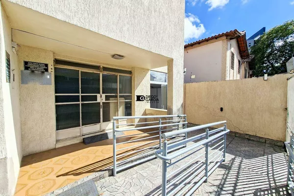 Casa Comercial à Venda em Contagem (Bairro Glória) – Frente, 720 m² Internos - Foto 1