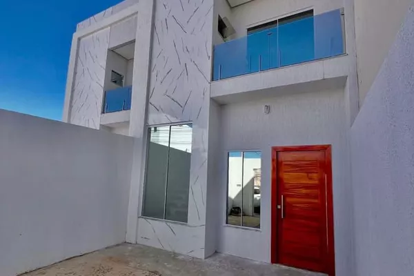 Casa duplex de 3 quartos sendo 1 suíte com varanda pertinho do shopping à venda, Felícia, Vitóri - Foto 2