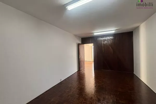 Sala Comercial em Frente a Prefeitura - Foto 2