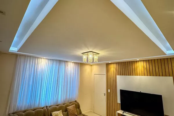 Apartamento de 2º andar nascente mobiliado e decorado para venda, 2 quartos sendo 1 suíte, cozinha - Foto 5