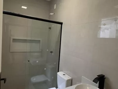 Casa nova e solta, nunca habitada com 3 suítes, sala ampla, espaço gourmet com churrasqueira no Ba - Foto 21